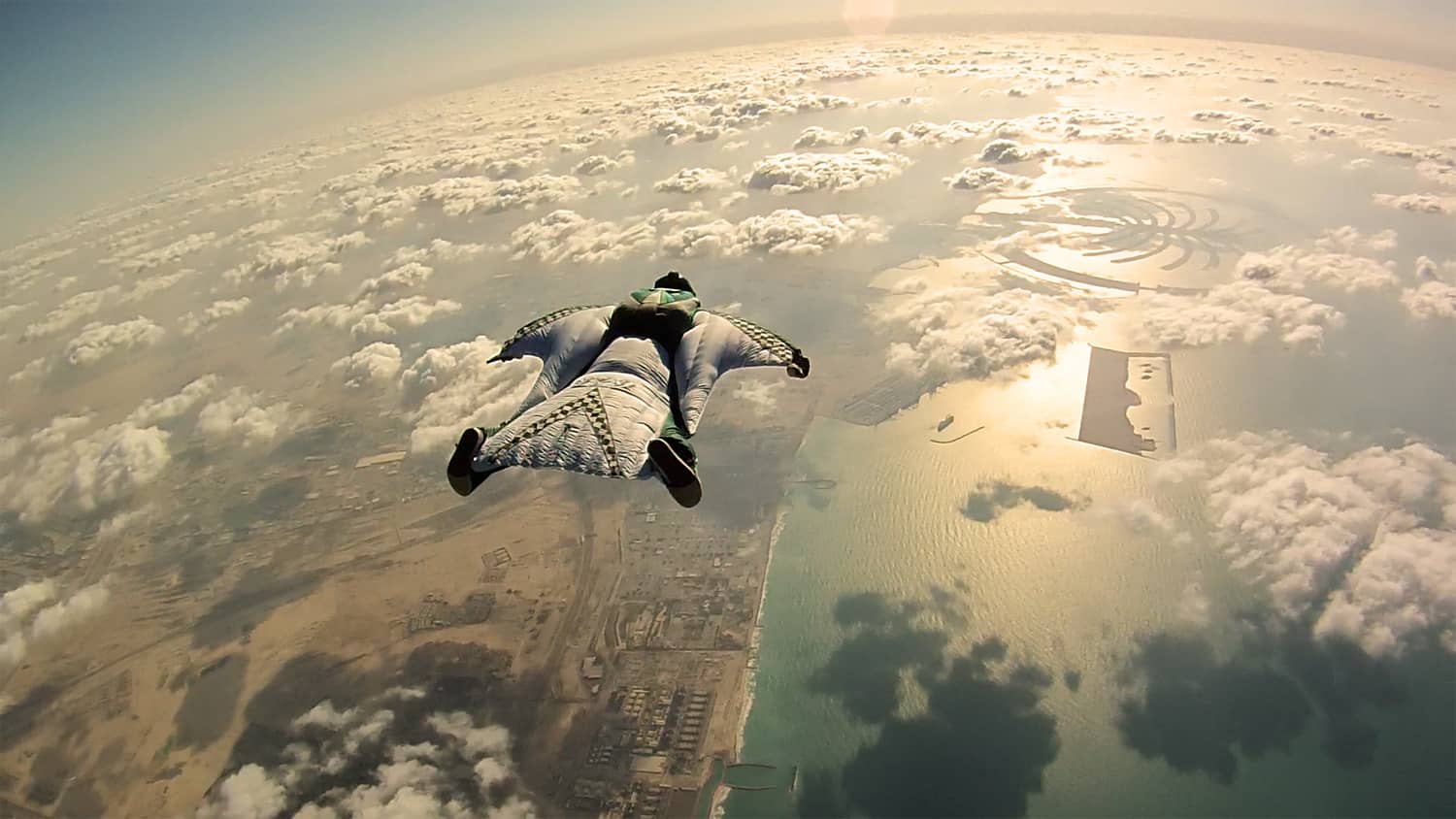 Wingsuit Base Jumping – najbardziej niebezpieczny sport świata?