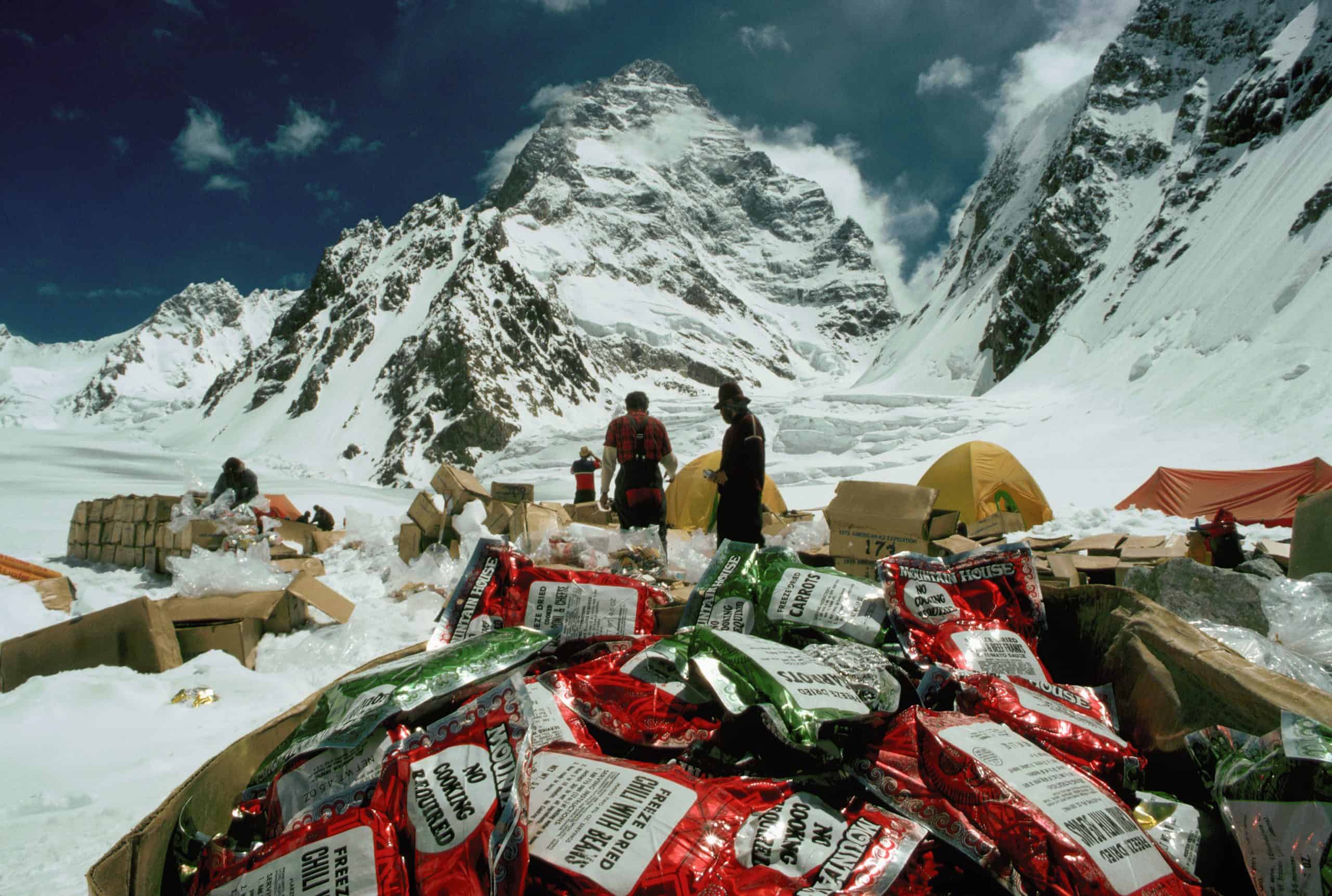 Wspinaczka wysokogórska a żywienie – co jedzą zdobywcy największych szczytów?