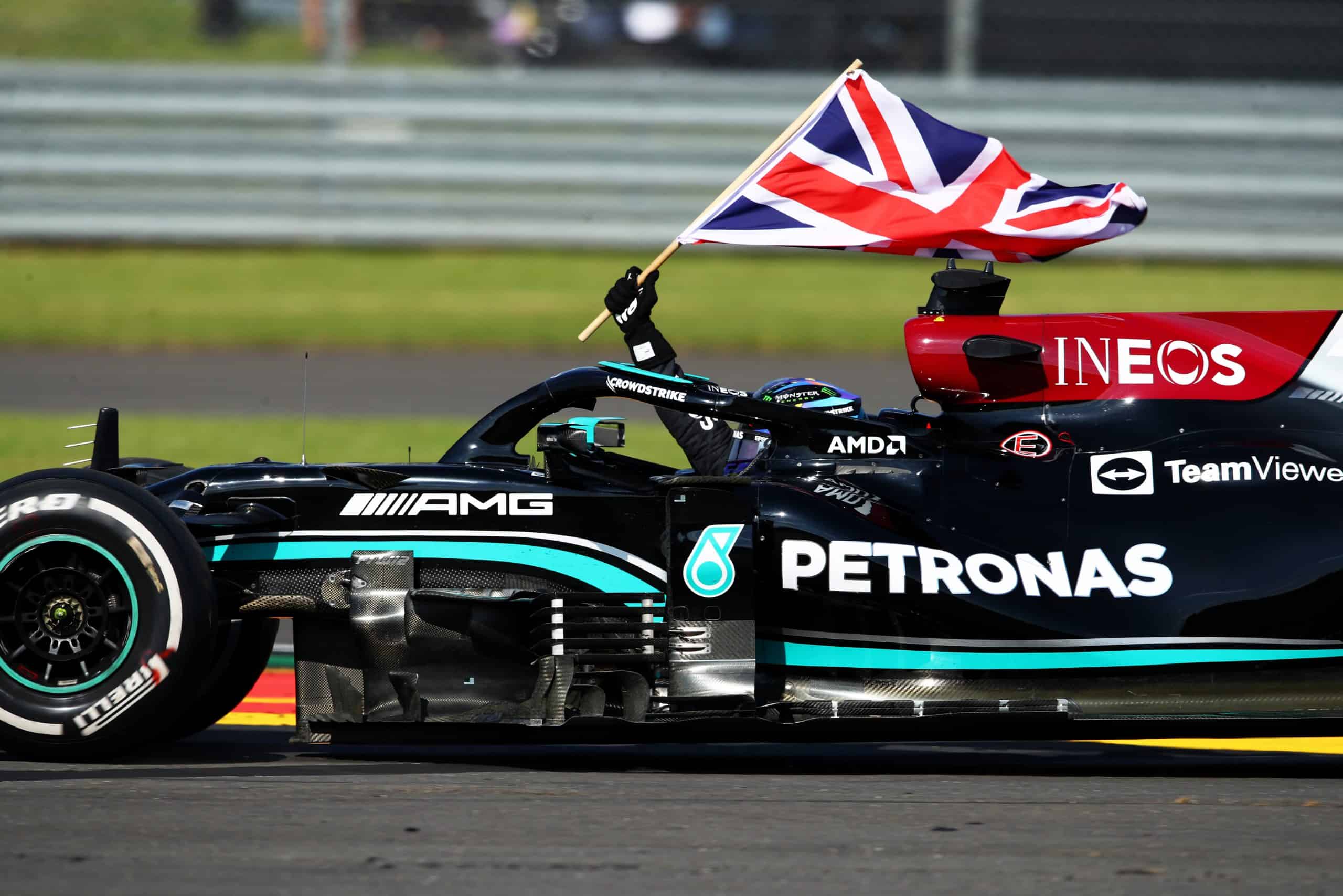 Formuła 1: Lewis Hamilton wygrał Grand Prix Wielkiej Brytanii po wypadku Maxa Verstappena!