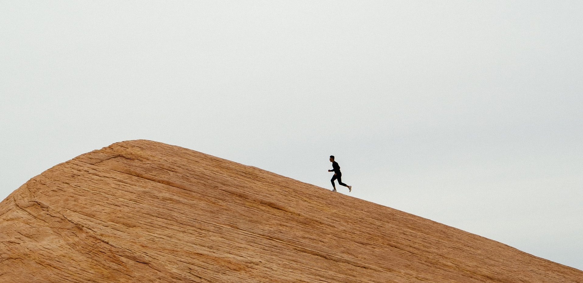 Maraton Piasków – pustynny bieg ultra przez palącą Saharę