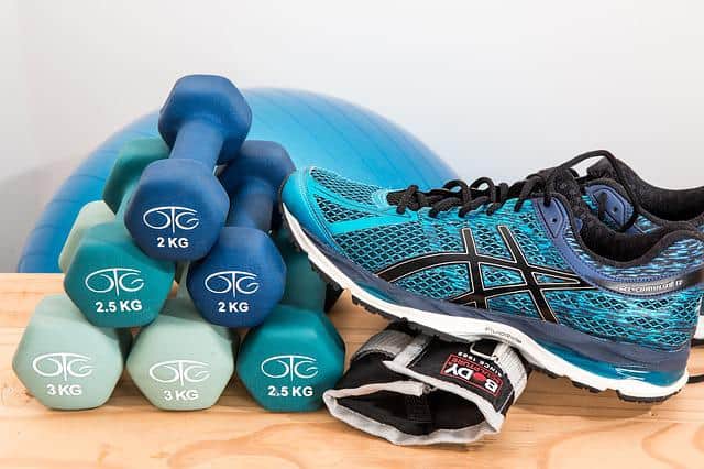 Czy można trenować na siłowni w butach do biegania?